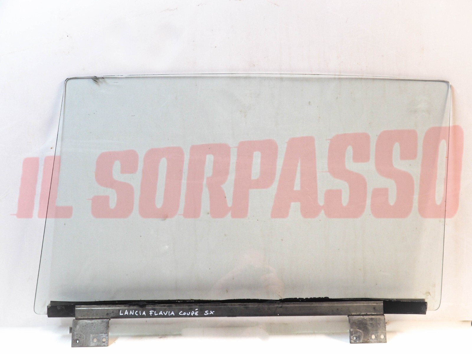 VETRO SCENDENTE SINISTRO + GUIDA INFERIORE LANCIA FLAVIA COUPE ORIGINALE