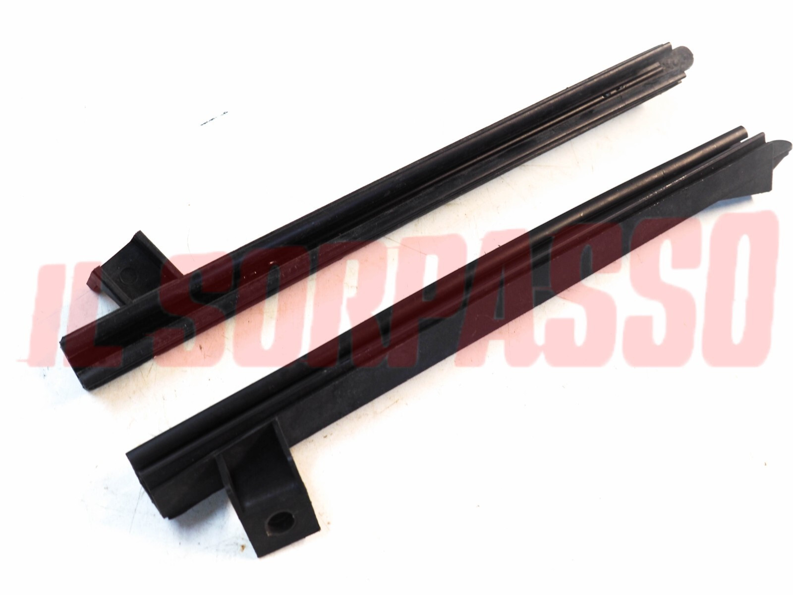 ASTE GUIDE VETRI SCENDENTI PORTE FIAT 127 + SPORT ORIGINALI