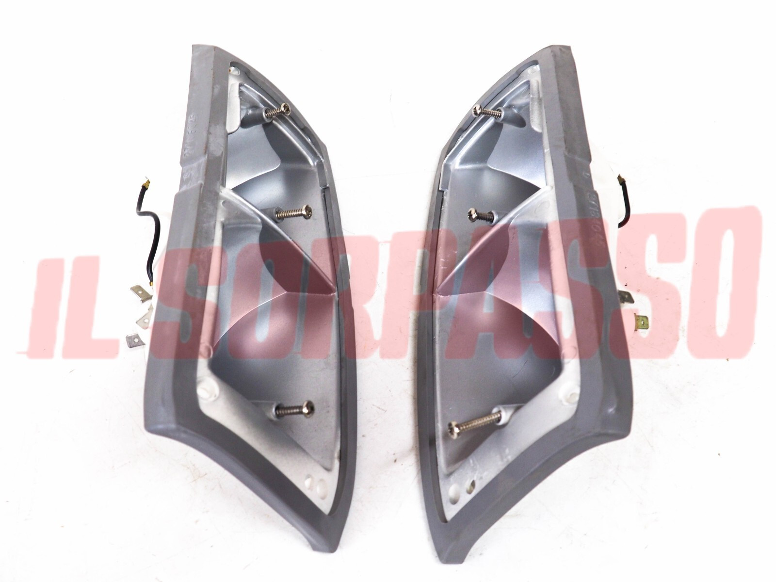 CORPI FANALI FARI POSTERIORI DESTRO + SINISTRO RENAULT 5 R5 + TURBO MK1 LEART