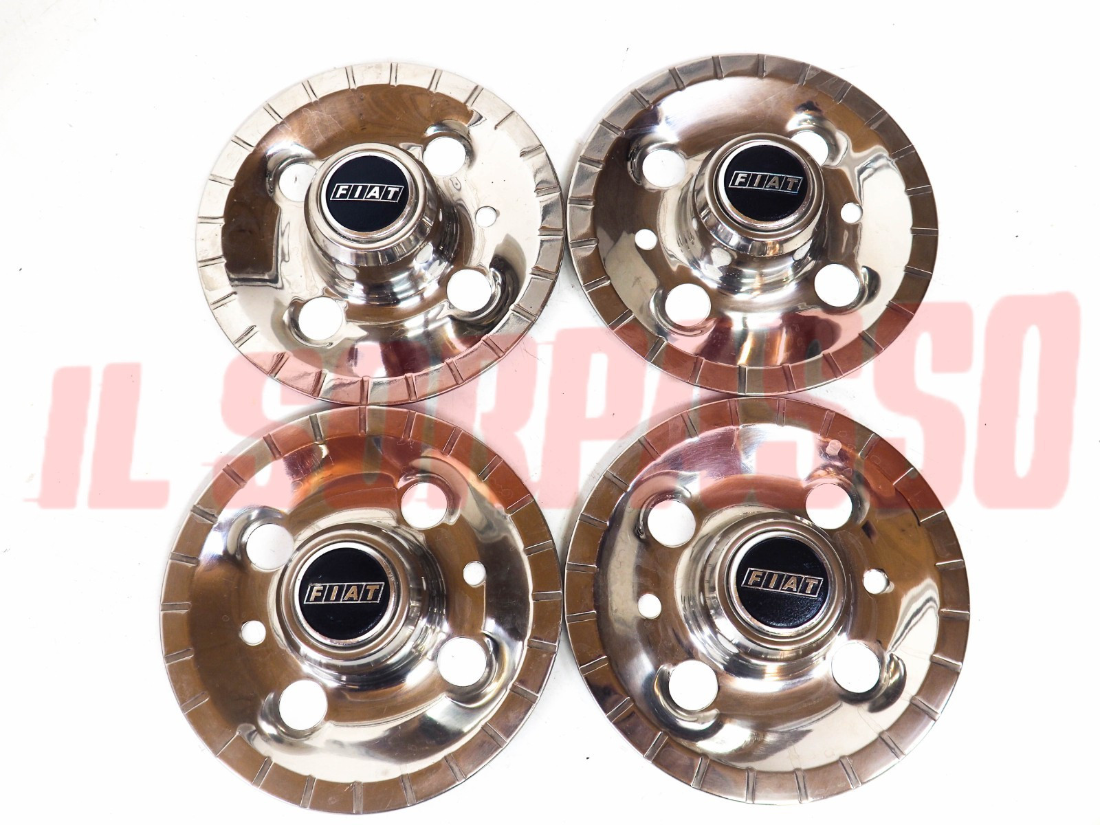 COPPE COPPETTE COPRIMOZZO BORCHIE RUOTA  BORGO RIGATO FIAT 127 - 131 ORIGINALI