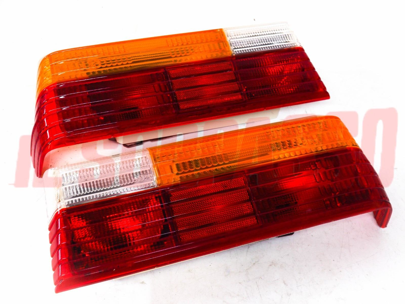 FANALI FARI POSTERIORI DESTRO SINISTRO PEUGEOT 305 ORIGINALI ALTISSIMO