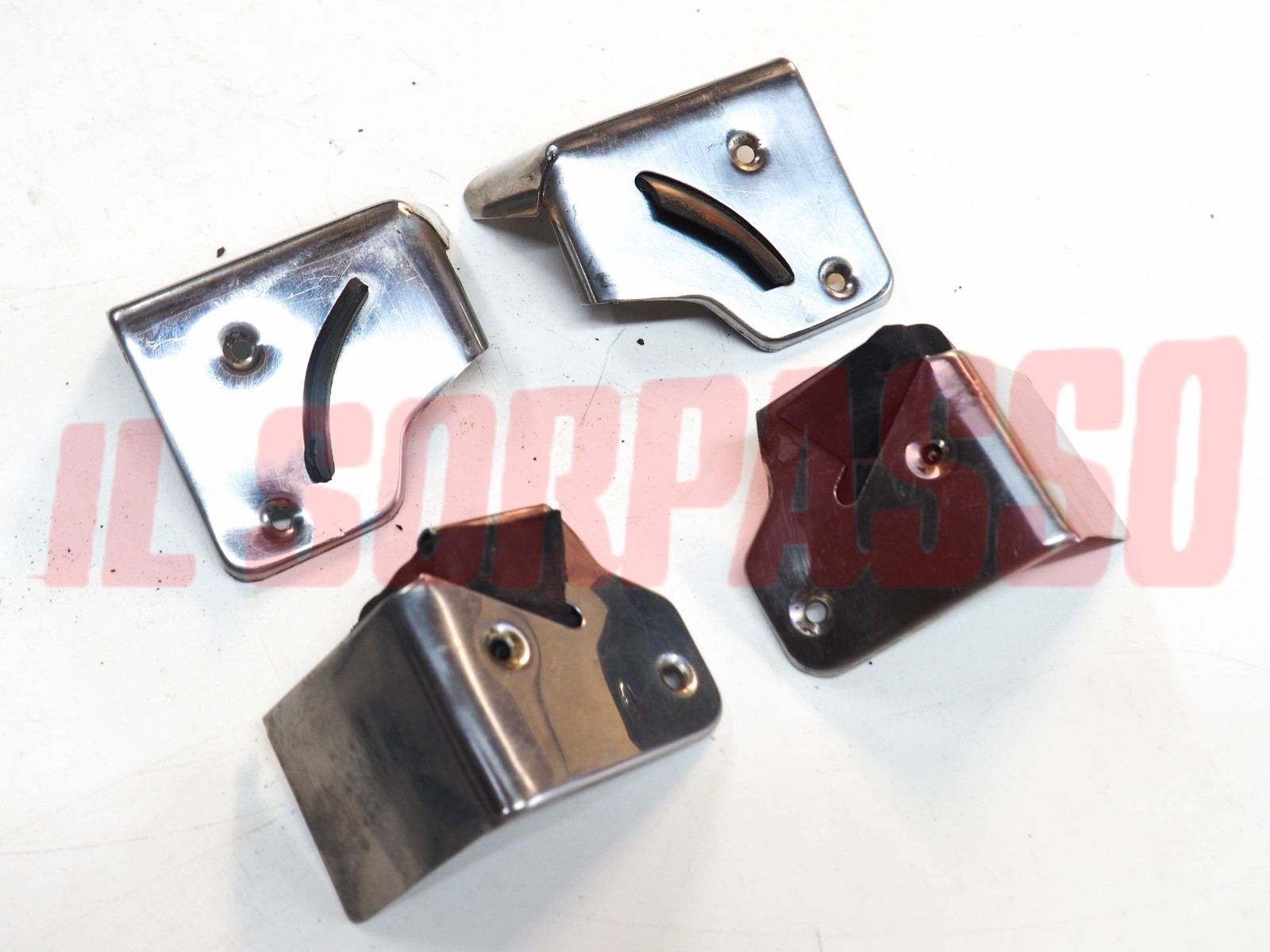 CAPPUCCI TERMINALI ANTERIORI + POSTERIORI PORTA FIAT 124 SPIDER SPORT ORIGINALI