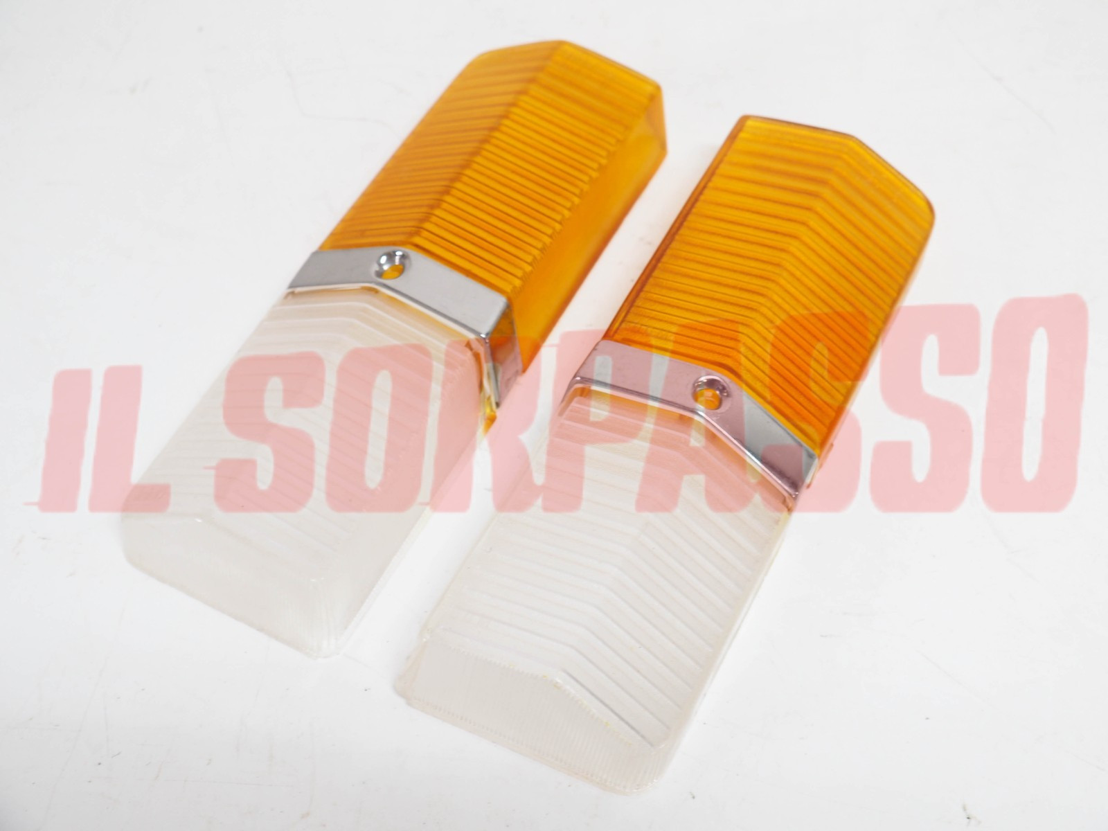 PLASTICHE FANALINI ANTERIORI DESTRO SINISTRO FIAT 125 BERLINA LEART BICOLORE