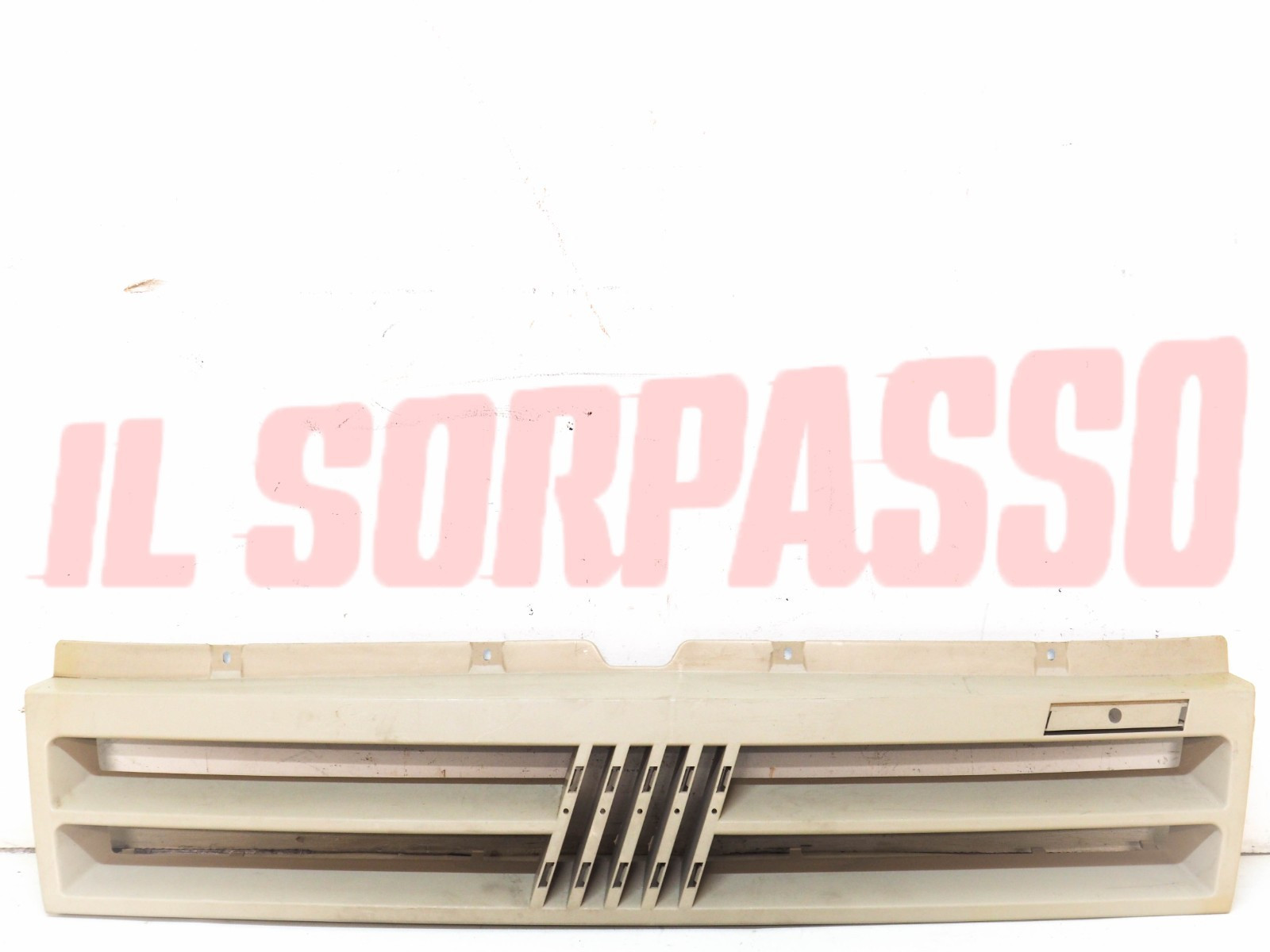 MASCHERINA SCRITTA SIGLA GRIGLIA FIAT CROMA DAL 1991 ORIGINALE