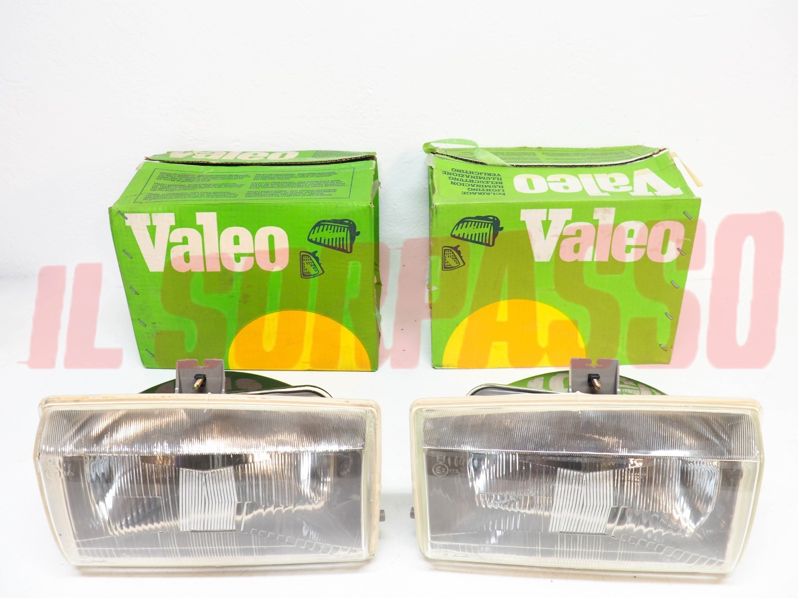 GRUPPI OTTICI FANALI FARI DESTRO SINISTRO PEUGEOT 305 CIBIE JODIO H4 ORIGINALI