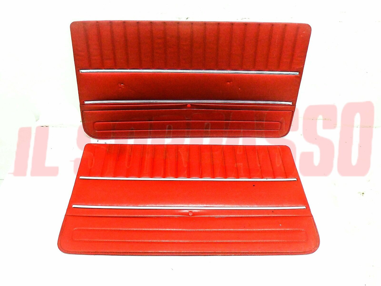 PANNELLI PORTA ANTERIORI  FIAT 124 BERLINA ROSSI ORIGINALI con piccolo difetto