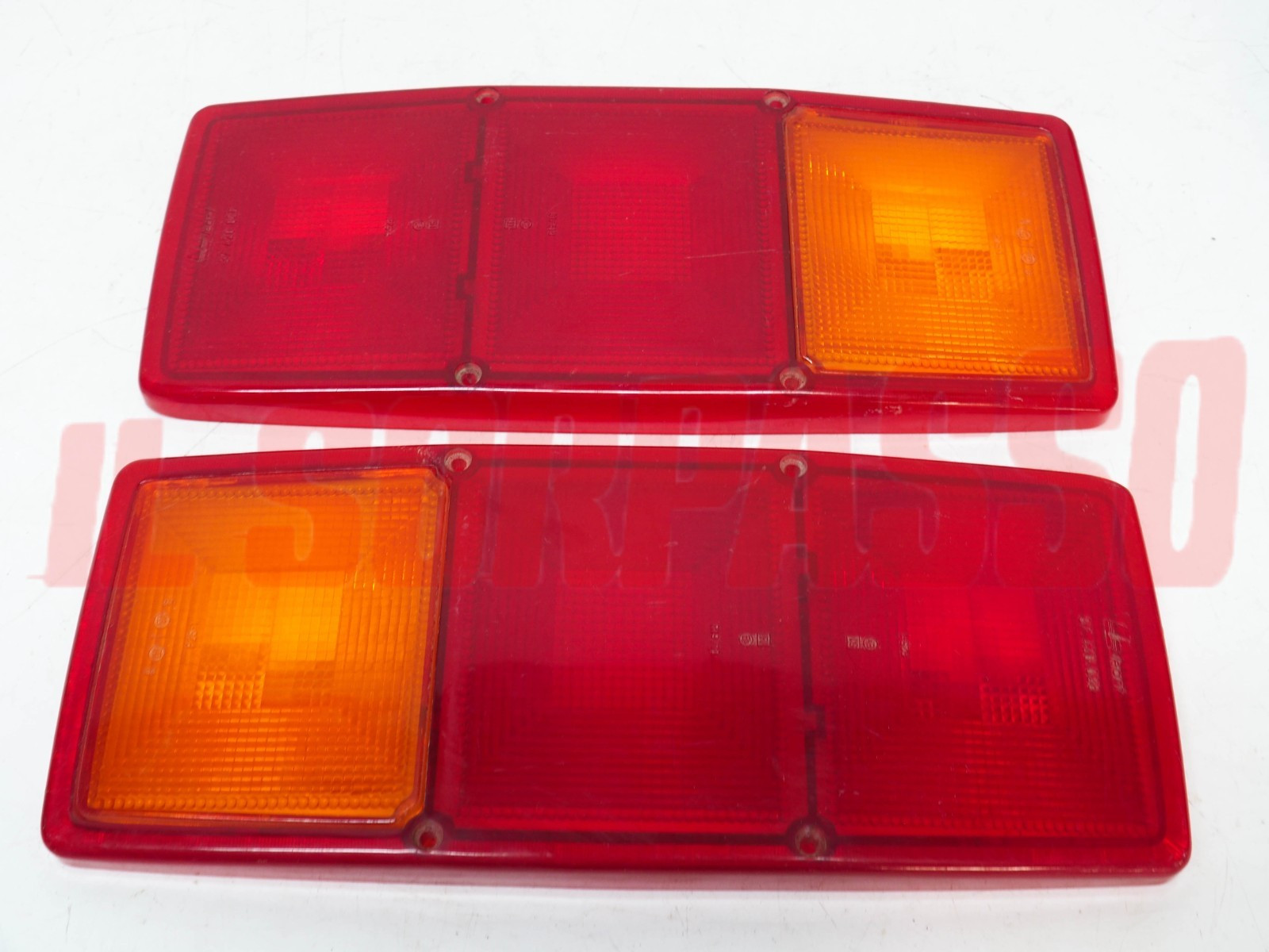 PLASTICHE FANALI POSTERIORI DESTRO SINISTRO AUTOCARRI IVECO 190 MERCEDES MAGIRUS