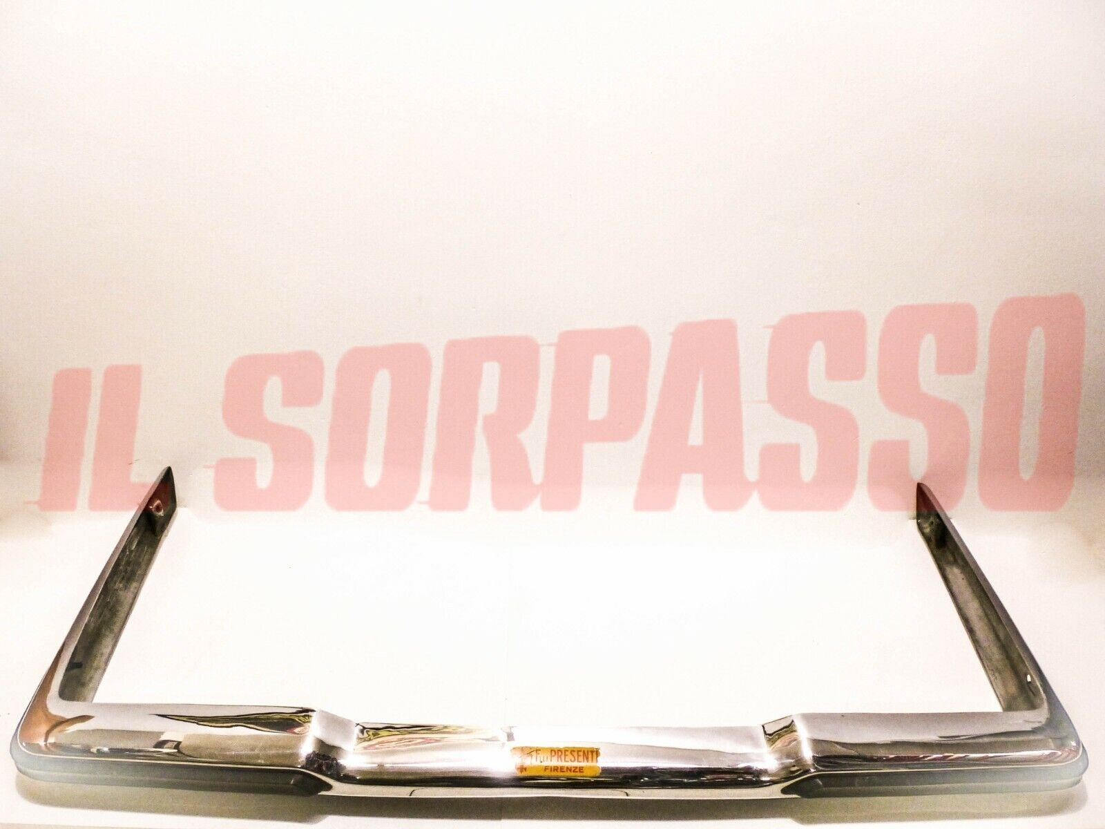 PARAURTI POSTERIORE + GOMMA ALFA ROMEO 2600 BERLINA ORIGINALE