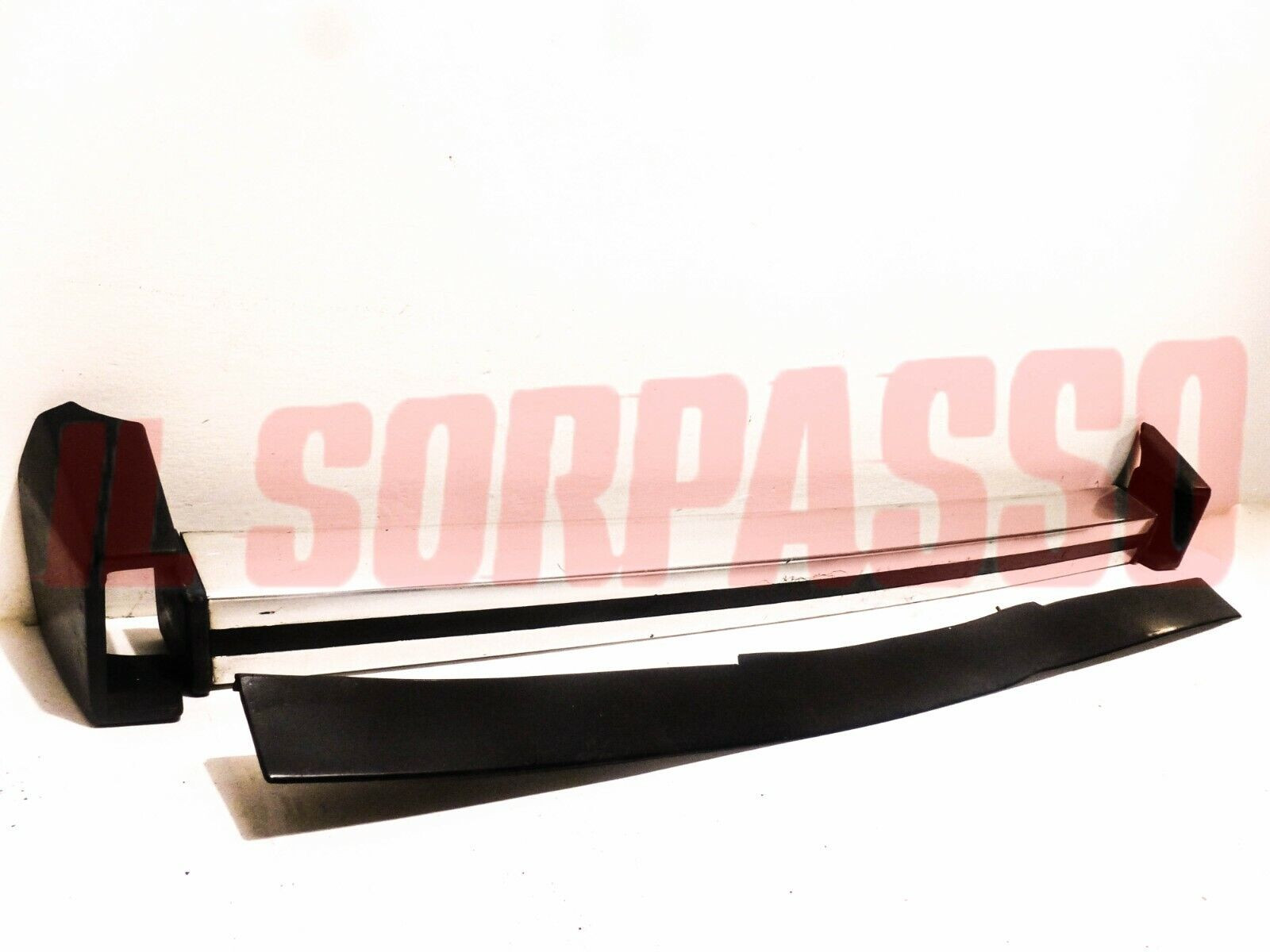 PARAURTI POSTERIORE + SPOILER + CANTONALI FIAT X19  BERTONE 1500 cc ORIGINALE