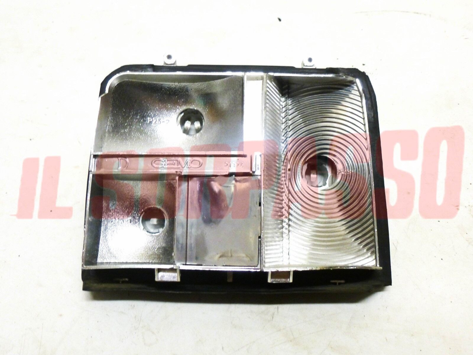 CORPO FANALE POSTERIORE DESTRO PEUGEOT 205 ORIGINALE