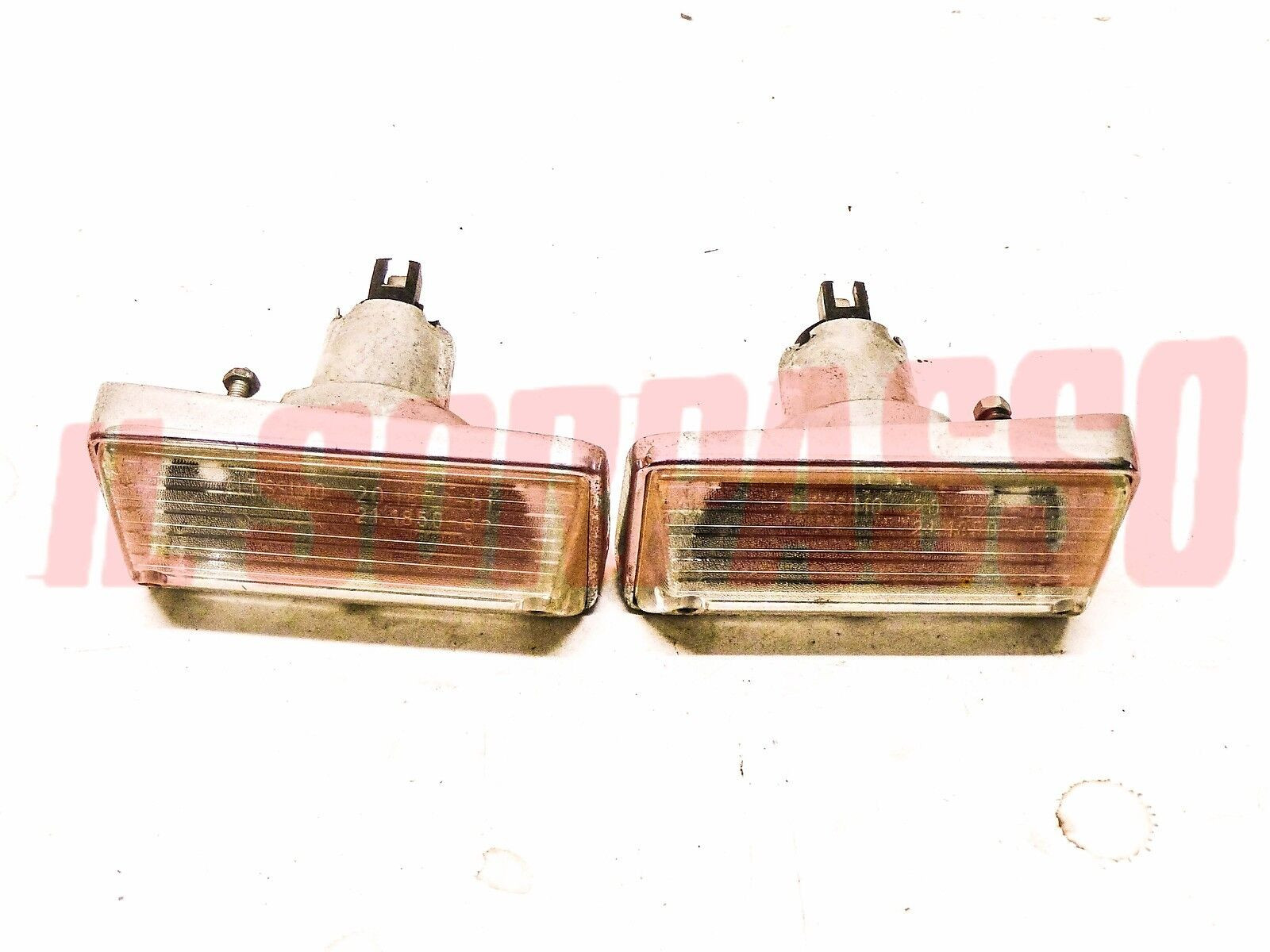 FANALINI ANTERIORI FRECCE  FIAT 124 BERLINA + FAMILIARE ALTISSIMO 