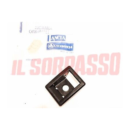 MOSTRINA FISSAGGIO SUPPORTO MANIGLIA PASSEGGERO LANCIA DELTA ORIGINALE 82343583